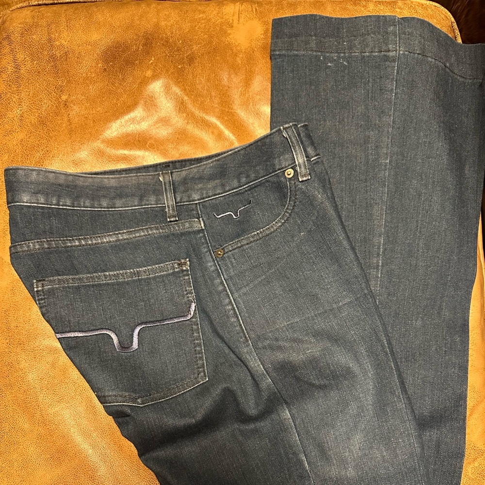 KIMES HARDLY WORN